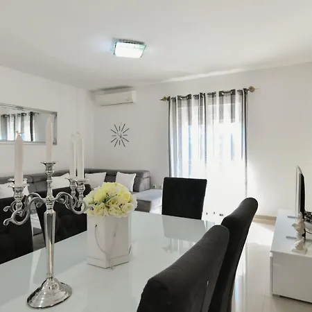 Apartman Dijana With Private Pool *