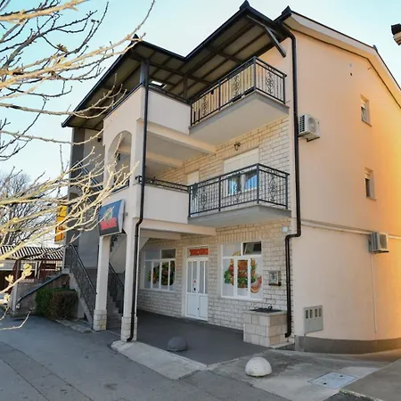 Dijana With Private Pool Apartment