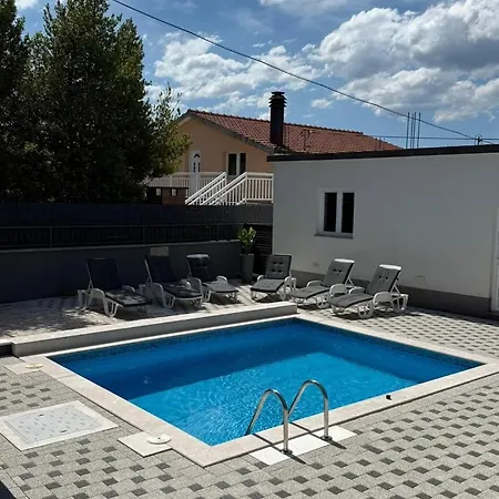 Dijana With Private Pool